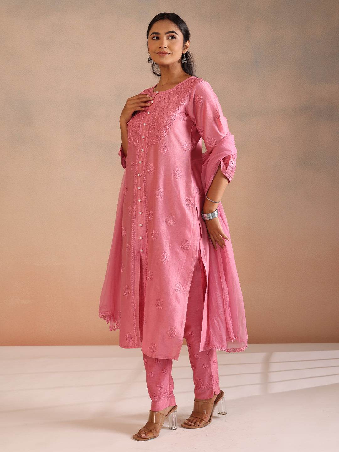 NAMEERA CHANDERI KURTA - KRI CHIKANKARI