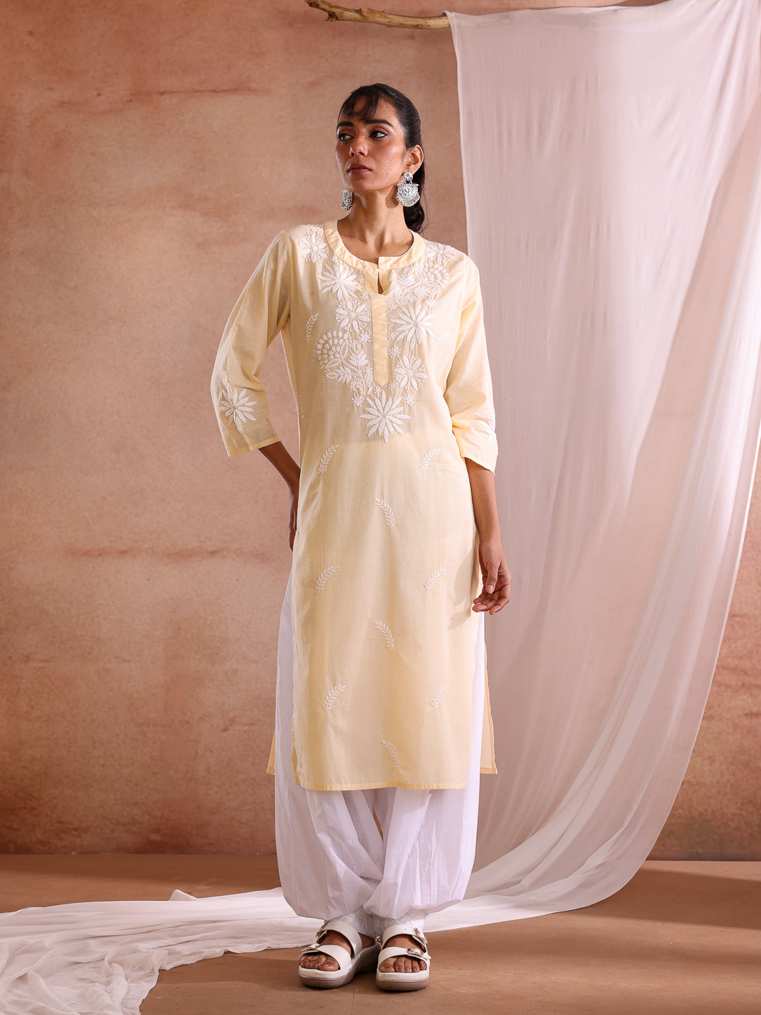 GULNA CHIKANKARI COTTON KURTA