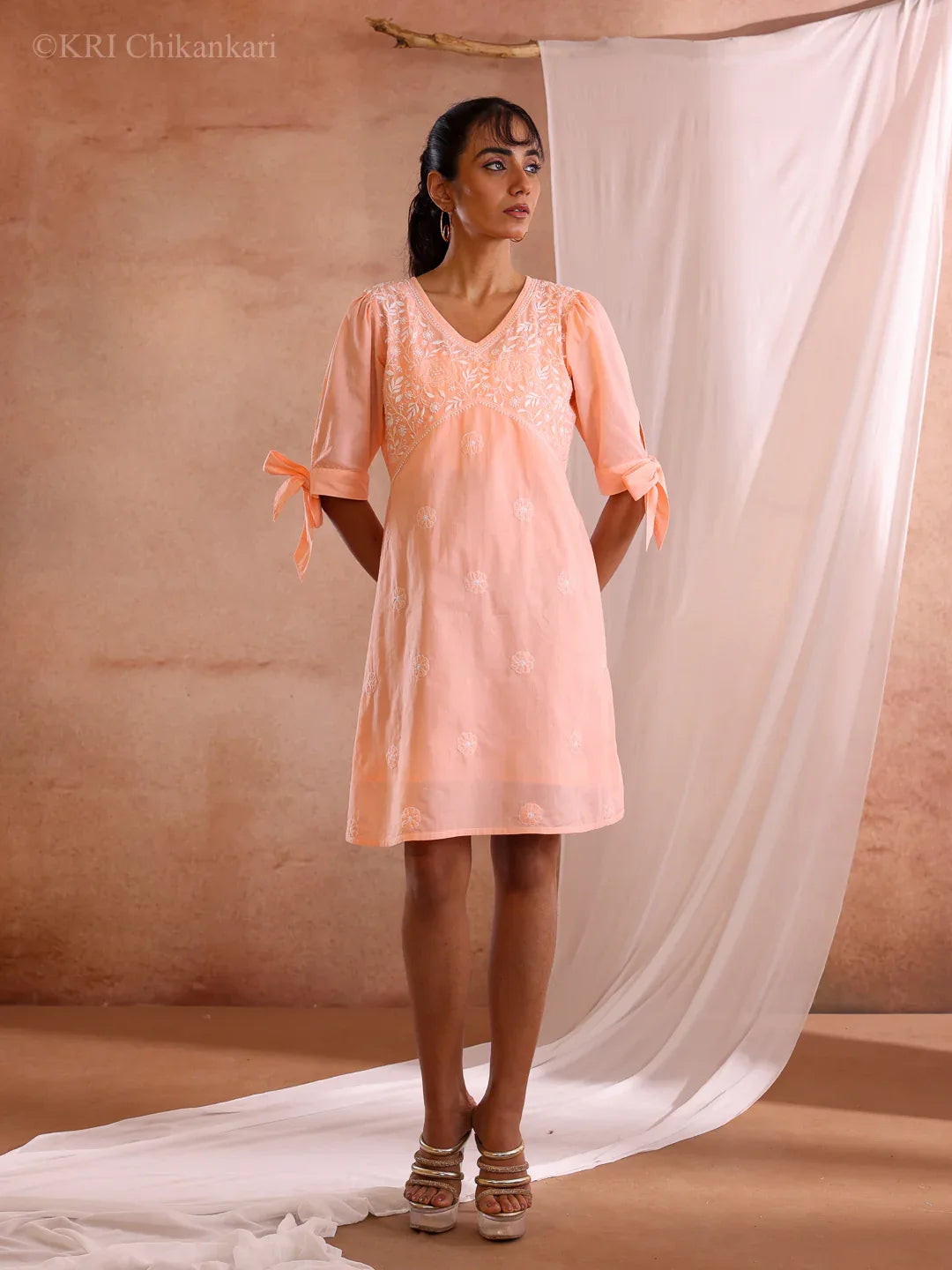 ROSHA PEACH COTTON SHORT DRESS - KRI CHIKANKARI