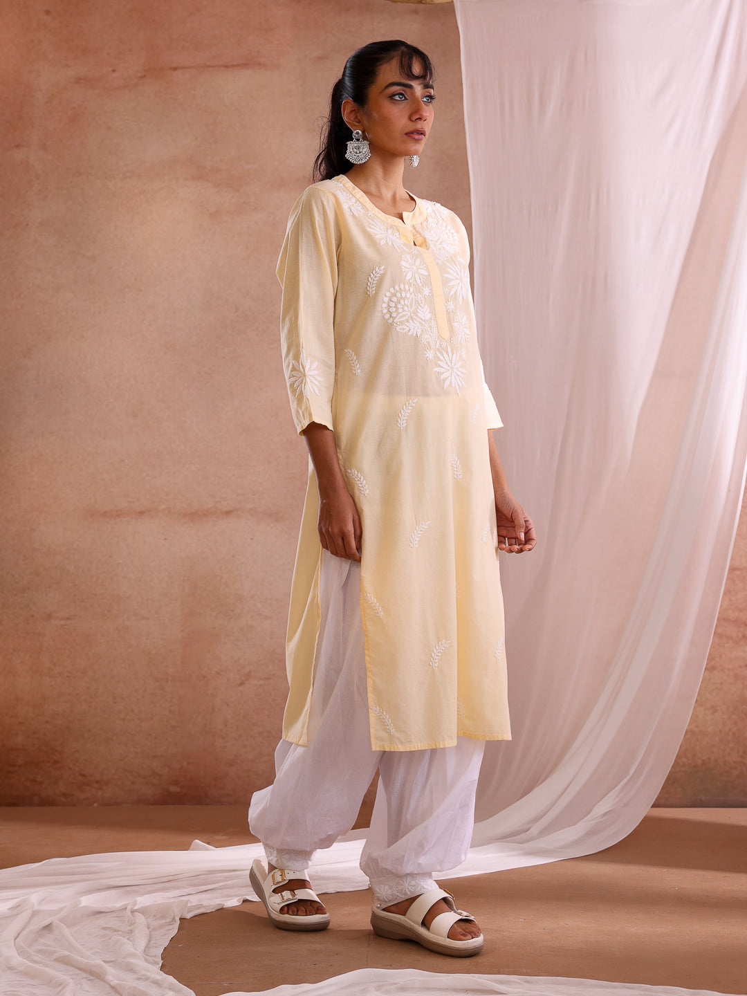 GULNA CHIKANKARI COTTON KURTA