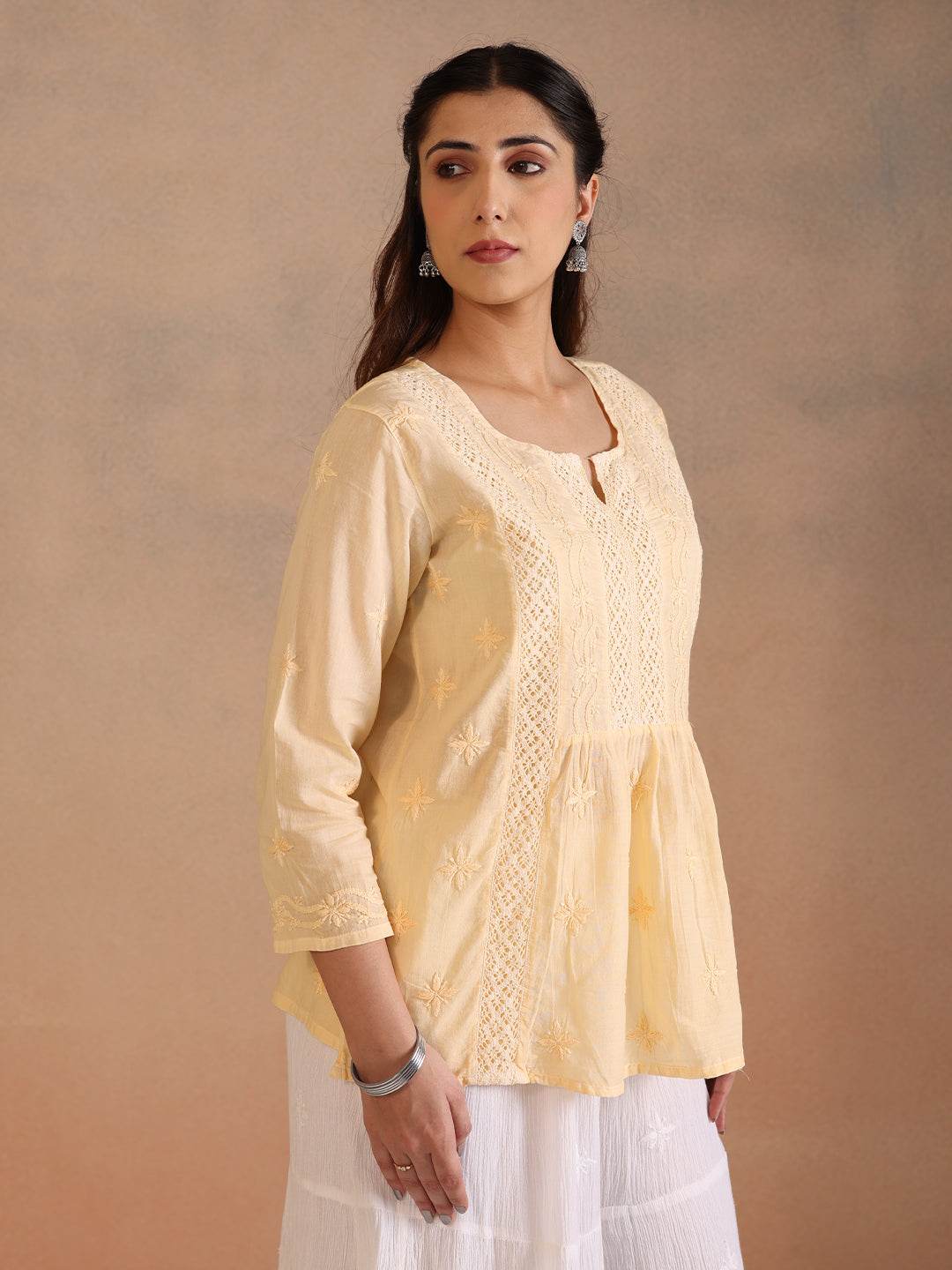 SAHRA MULMUL TOP - KRI CHIKANKARI