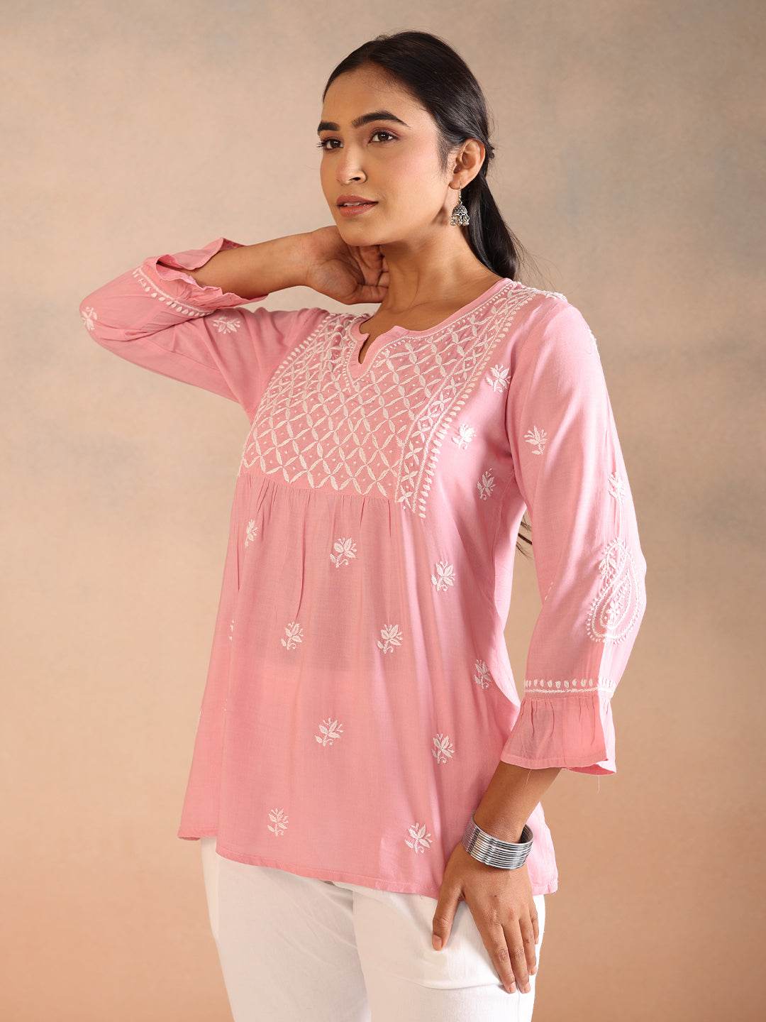 MANZARI MODAL TOP - KRI CHIKANKARI