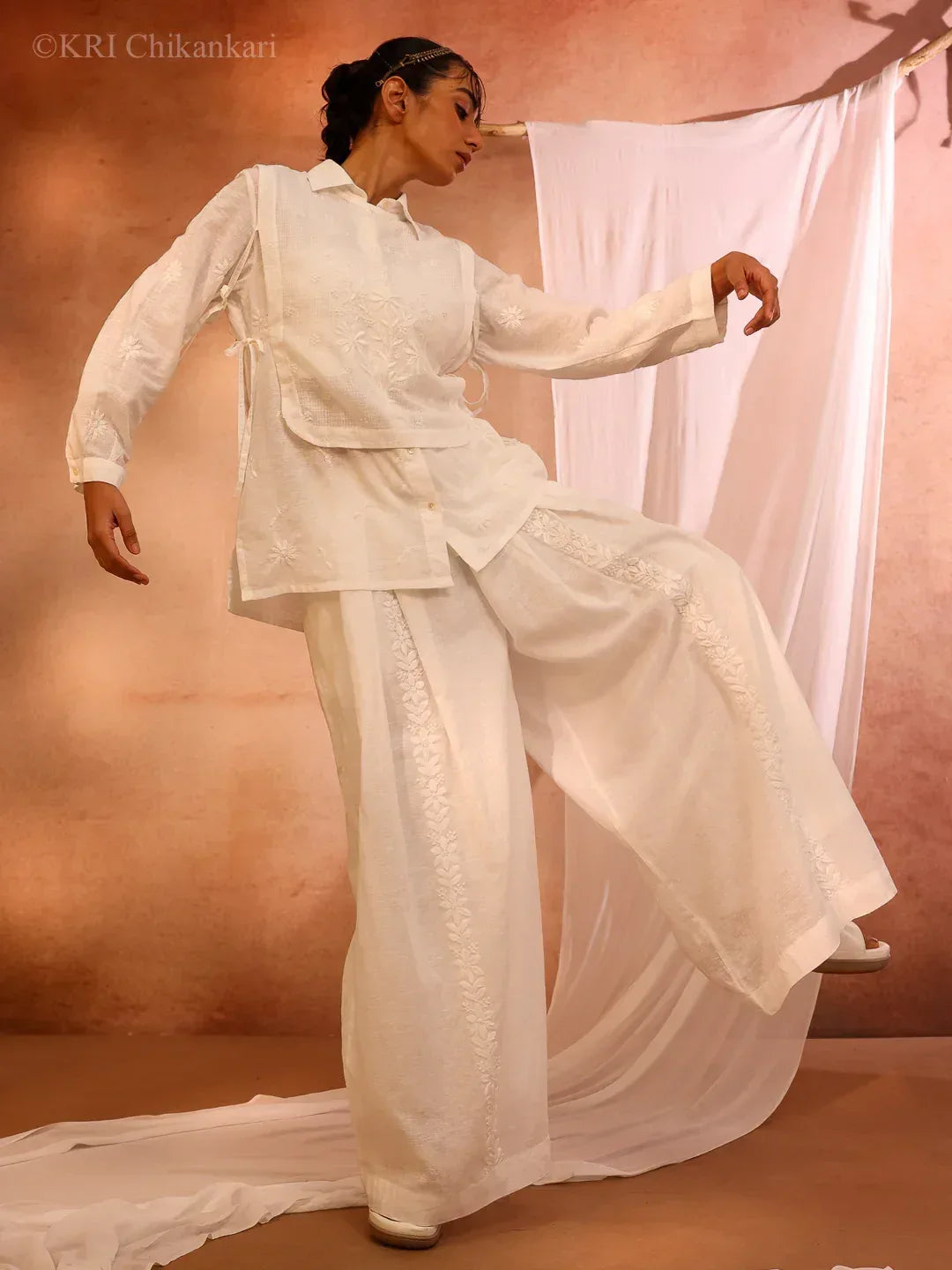 NIGAR WHITE LINEN BLEND KOREAN PANTS - KRI CHIKANKARI