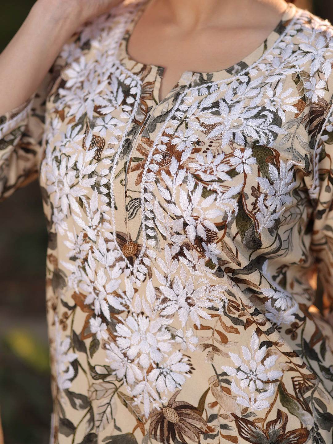 KANEEZ Chikankari Rayon Printed Kurta - KRI CHIKANKARI