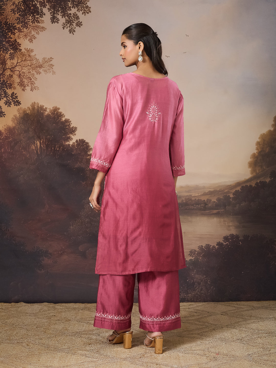 ANBAR CHIKANKARI CHANDERI PINK KURTA SET