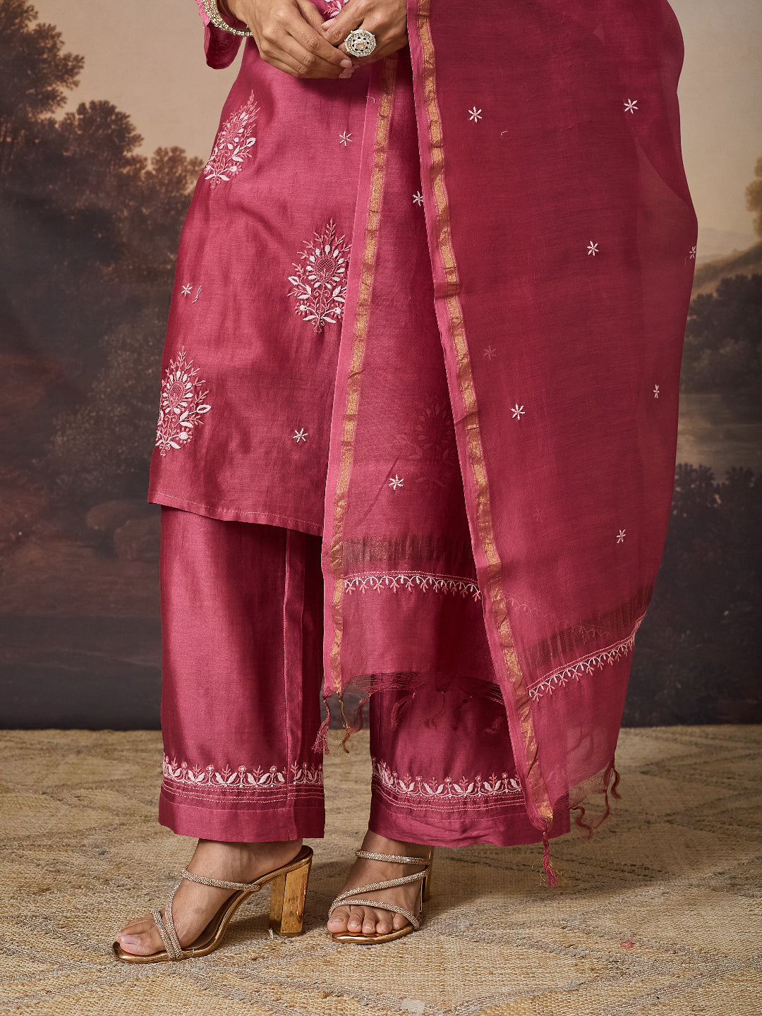 ANBAR CHIKANKARI CHANDERI PINK DUPATTA