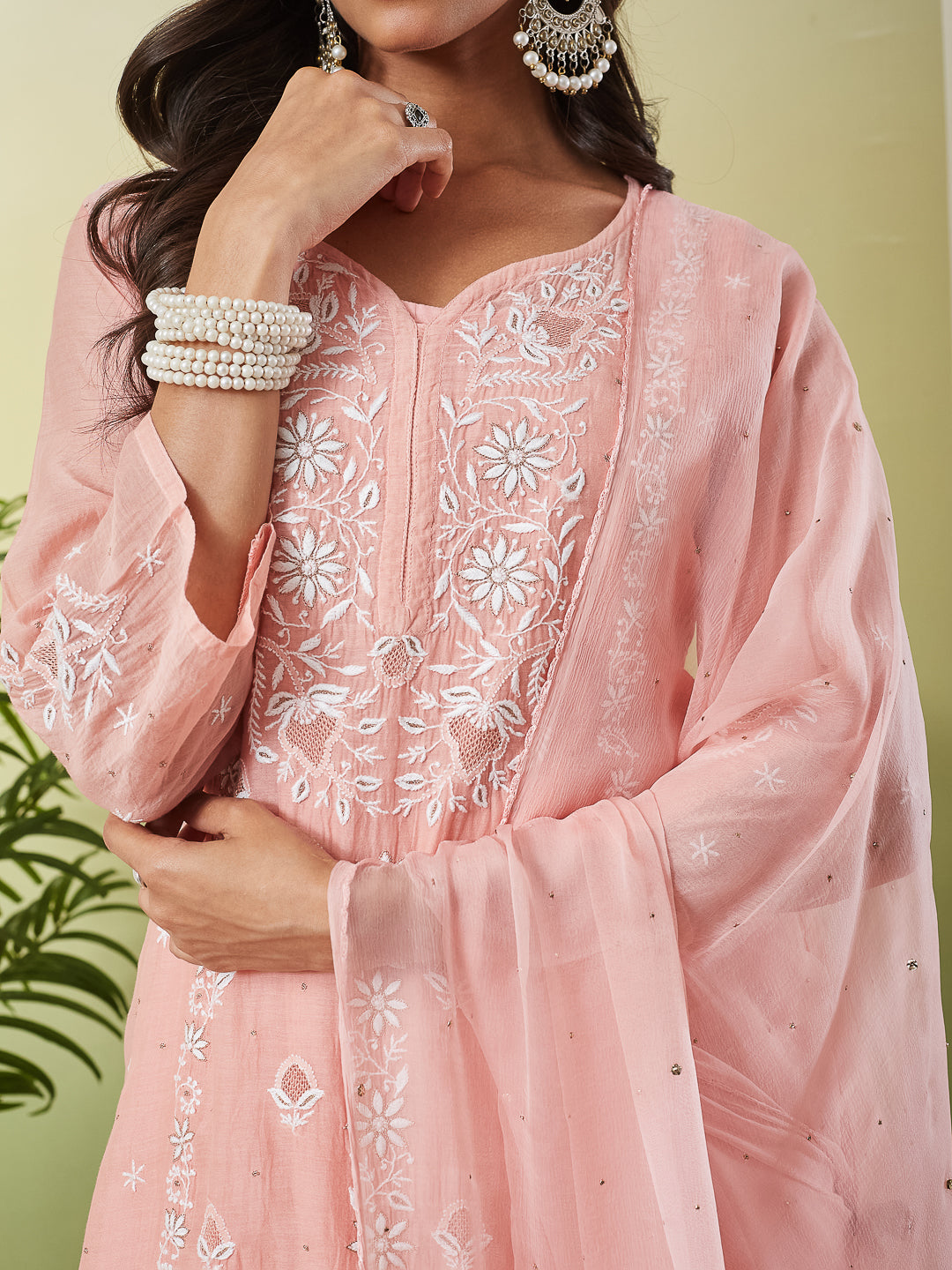 JHALAK CHIKANKARI MUL CHANDERI PEACH KURTA