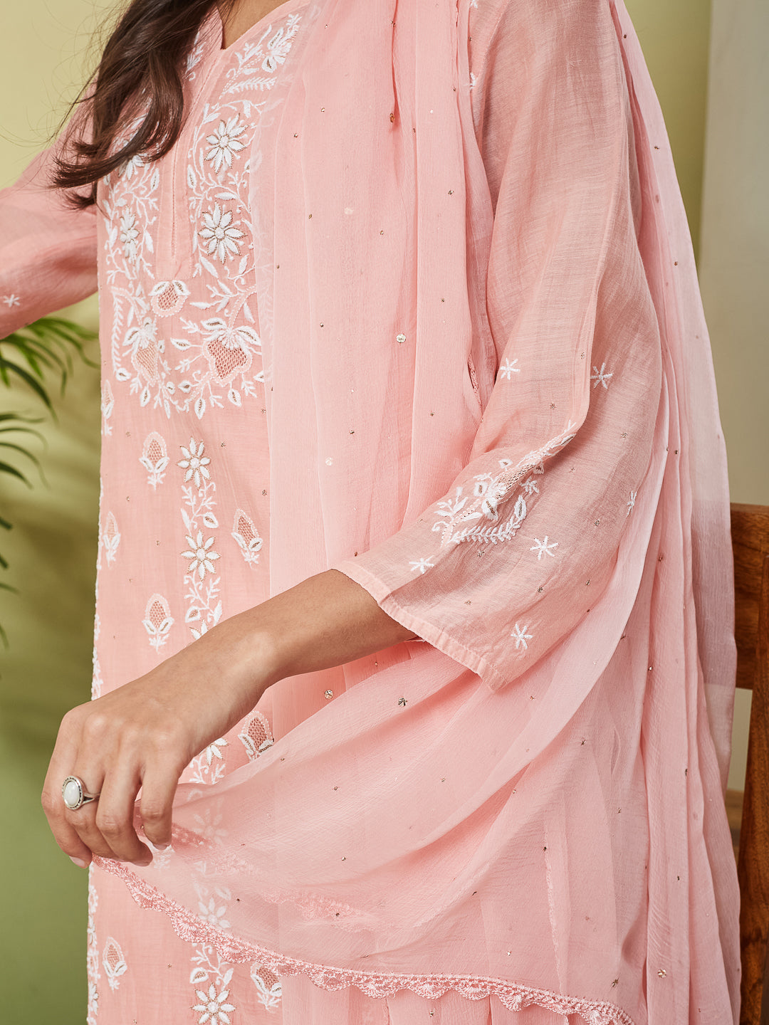 JHALAK CHIKANKARI MUL CHANDERI PEACH KURTA