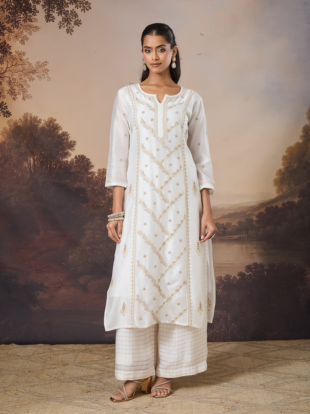 TIRAAZ CHIKANKARI CHANDERI IVORY KURTA
