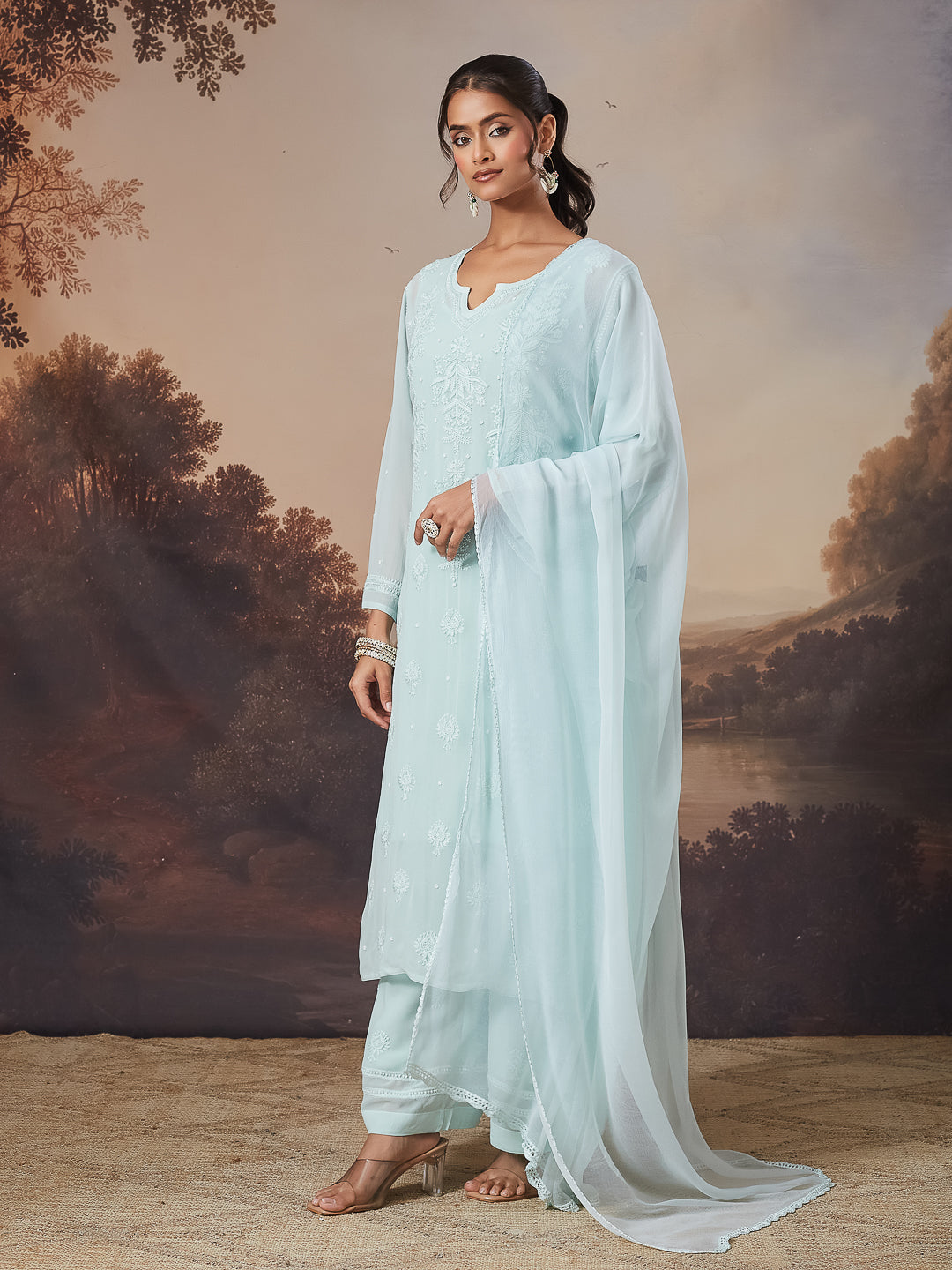 ARISHA CHIKANKARI GEORGETTE GREEN KURTA SET