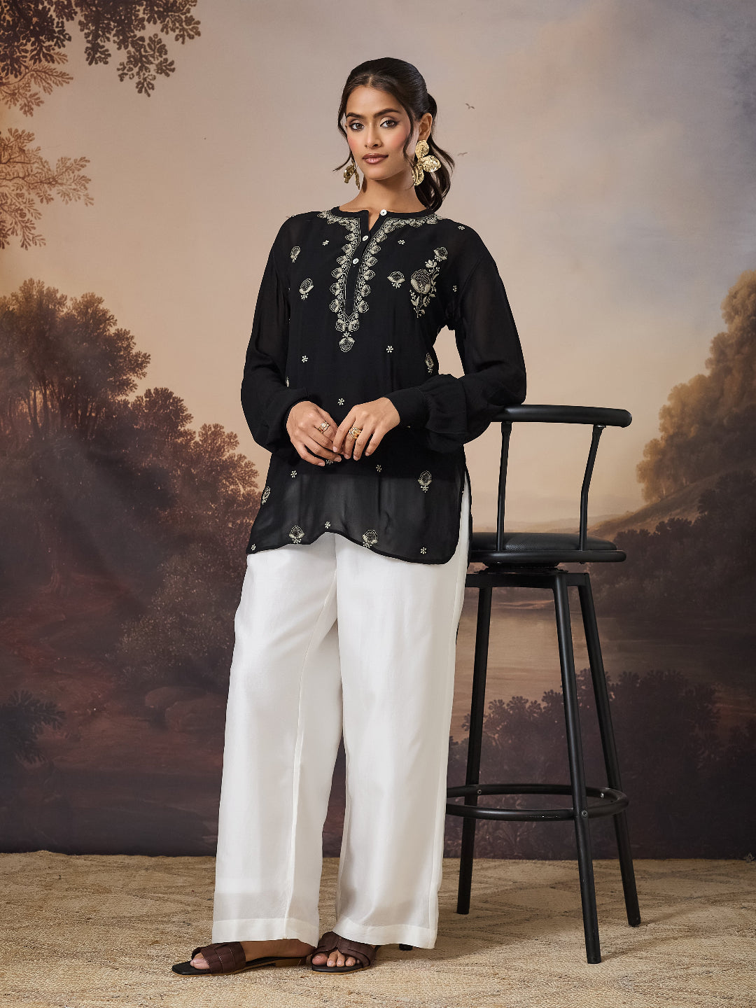 ARIZA CHIKANKARI GEORGETTE BLACK TOP