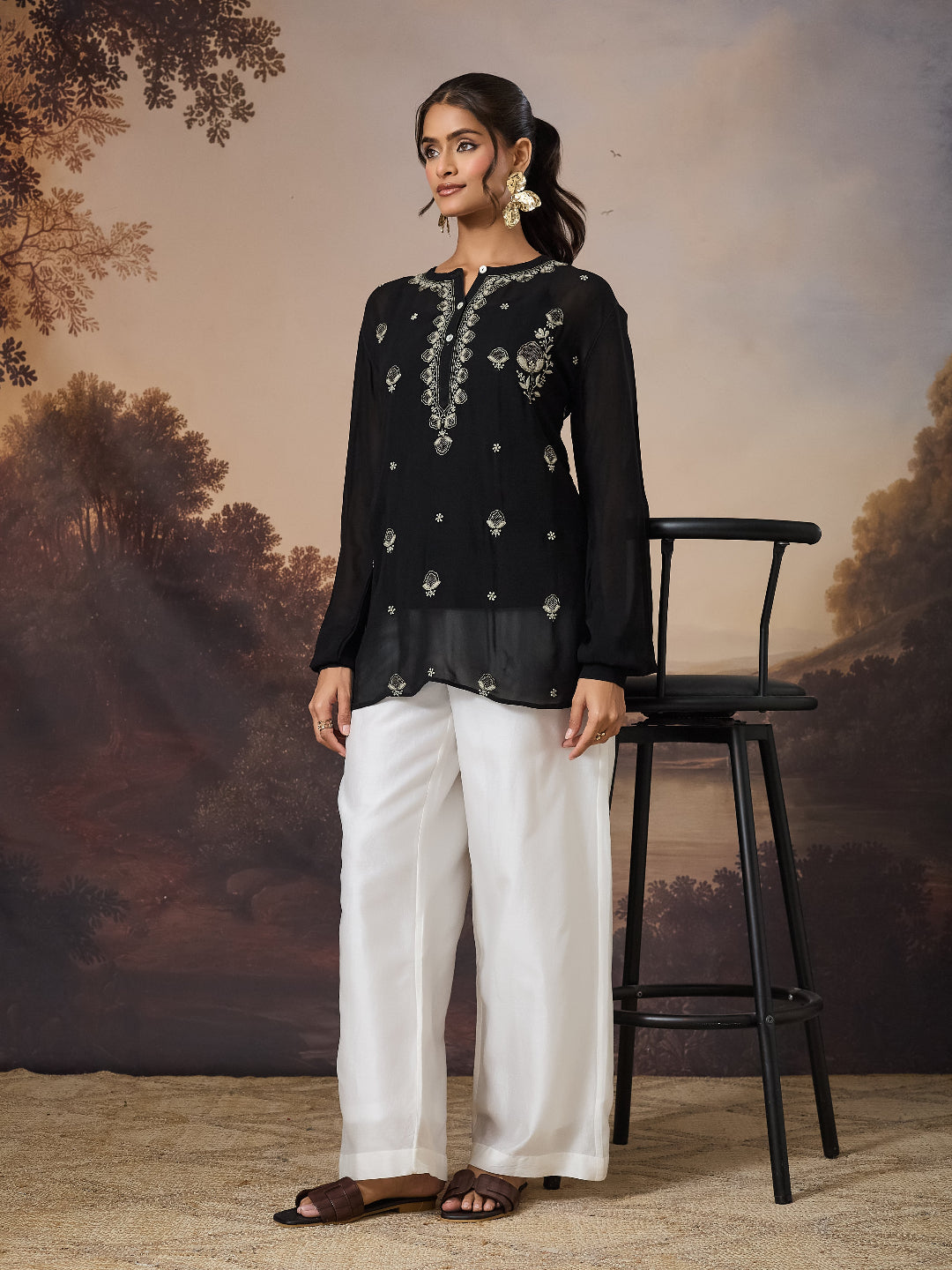 ARIZA CHIKANKARI GEORGETTE BLACK TOP