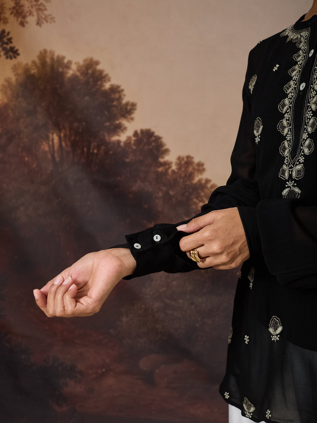 ARIZA CHIKANKARI GEORGETTE BLACK TOP