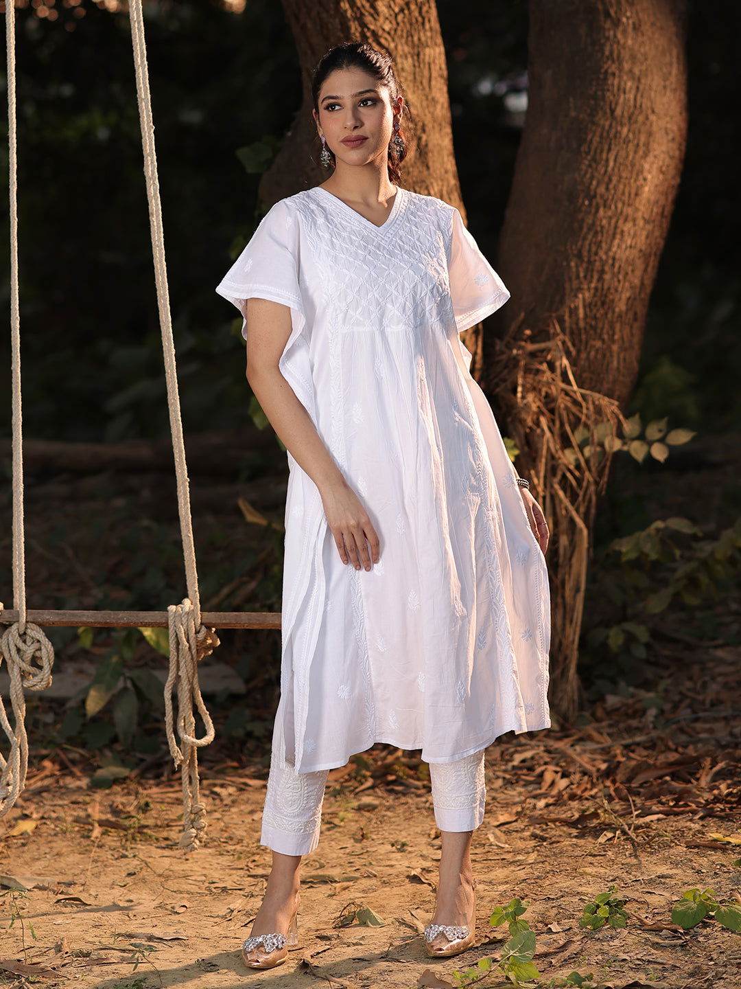 SAIRA Chikankari Cotton Kaftaan - KRI CHIKANKARI