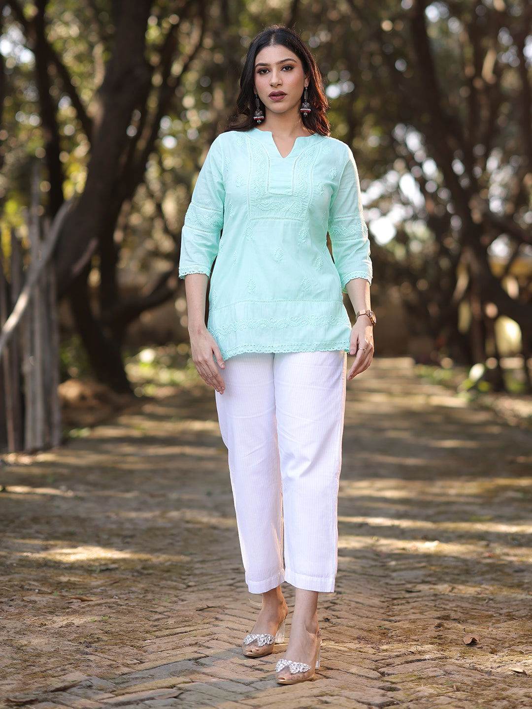 SARA Chikankari Mumul top - KRI CHIKANKARI