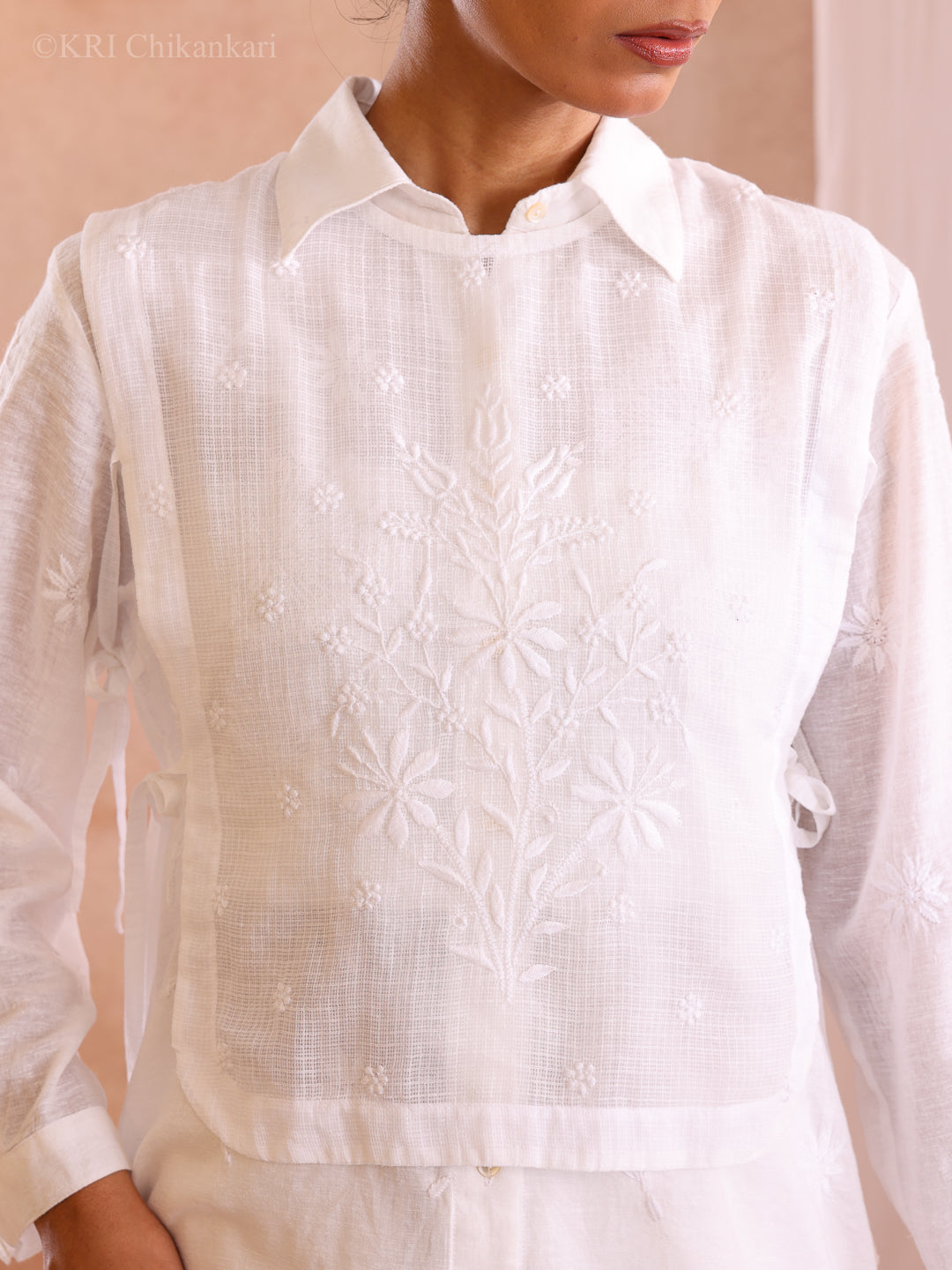 AIRA CHIKANKARI WHITE COTTON BIB SET