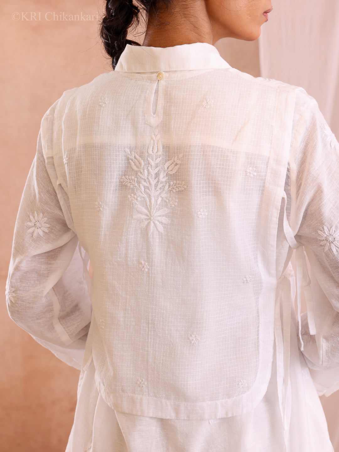 AIRA CHIKANKARI WHITE COTTON BIB SET